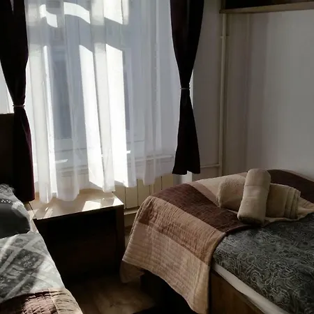 Sarolt * ヴェスプレーム