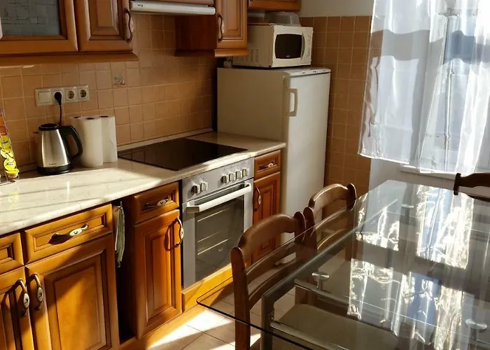 Sarolt * ヴェスプレーム